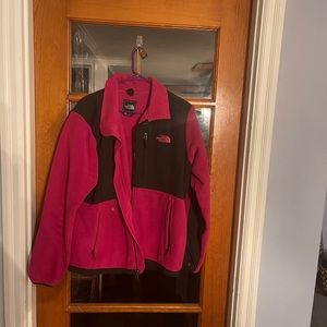 Like new bright pink The North Face Fleece